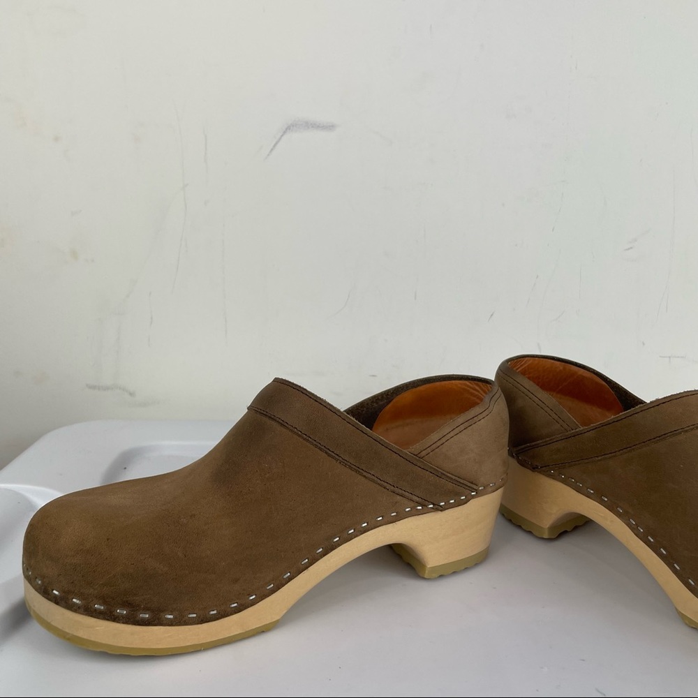 Brown Leather Clogs - image 9